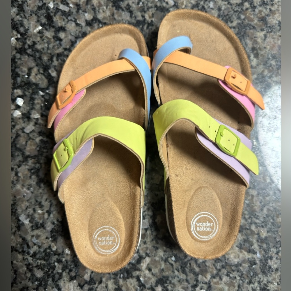 Wonder, nation, sandals, size 3